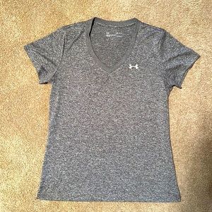 NWOT Under Armour loose fit heatgear tee | M